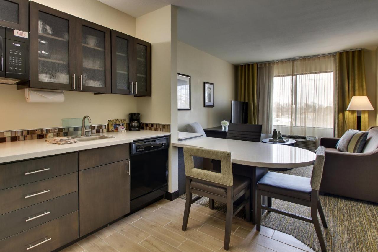 Candlewood Suites - Wichita East By Ihg Exterior foto
